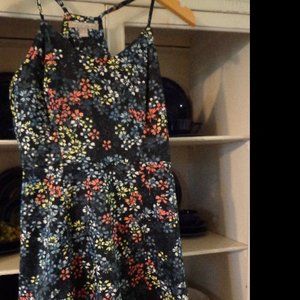 NWOT BANANA REPUBLIC Sundress Sz 4 Floral Multi